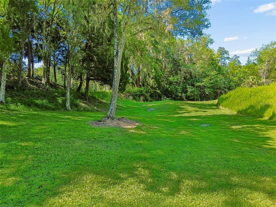 待售: $300,000 (6.04 acres)