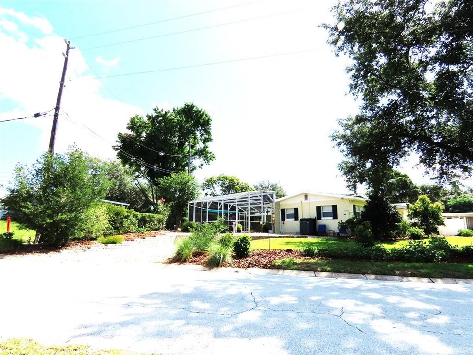 For Sale: $427,000 (3 beds, 2 baths, 1753 Square Feet)