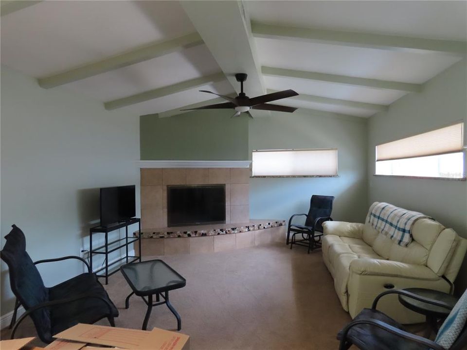 For Sale: $427,000 (3 beds, 2 baths, 1753 Square Feet)