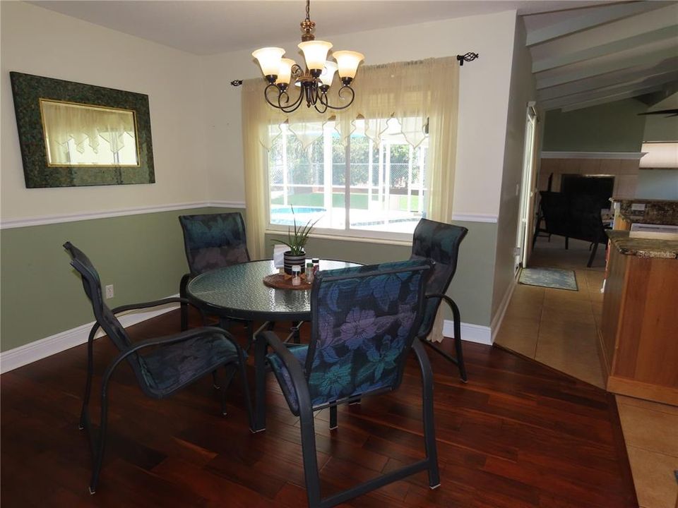 For Sale: $427,000 (3 beds, 2 baths, 1753 Square Feet)
