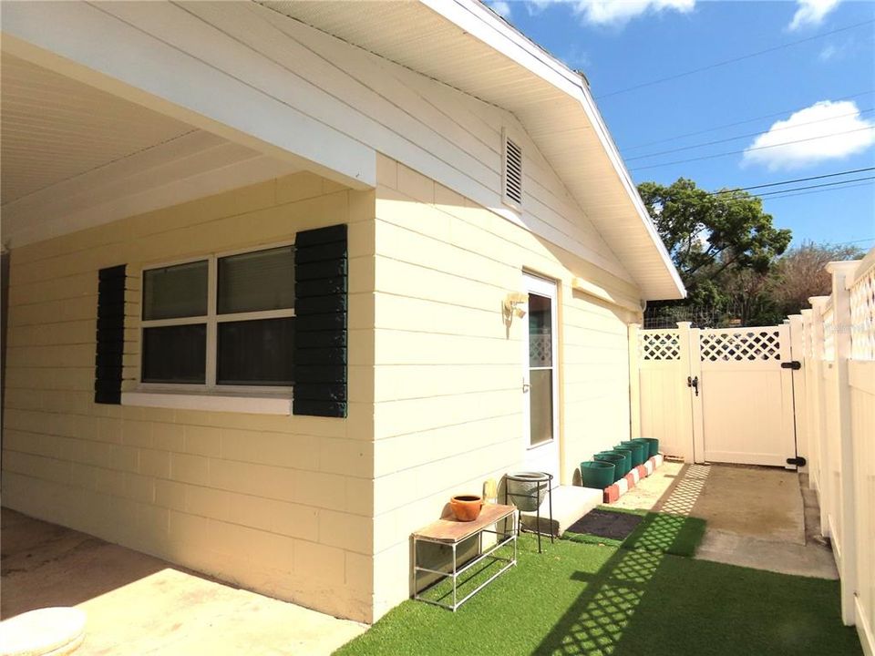 For Sale: $427,000 (3 beds, 2 baths, 1753 Square Feet)