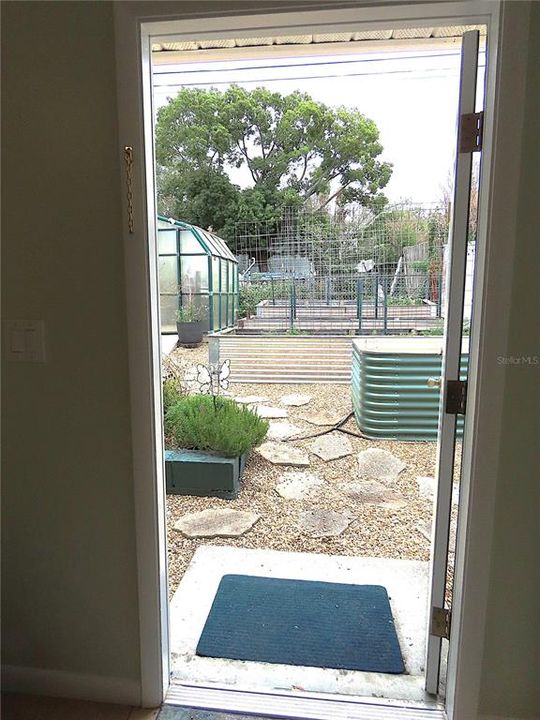 For Sale: $427,000 (3 beds, 2 baths, 1753 Square Feet)
