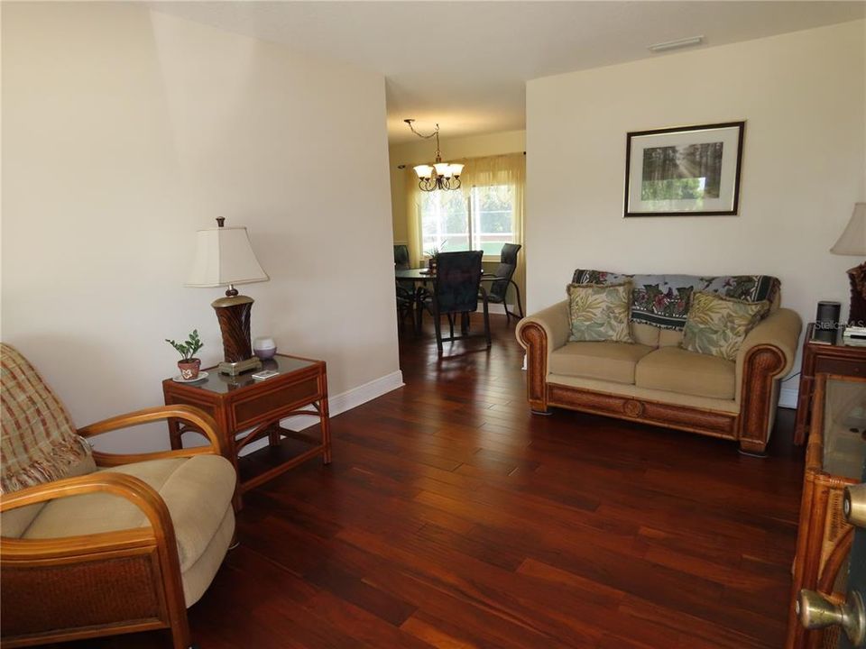 For Sale: $427,000 (3 beds, 2 baths, 1753 Square Feet)