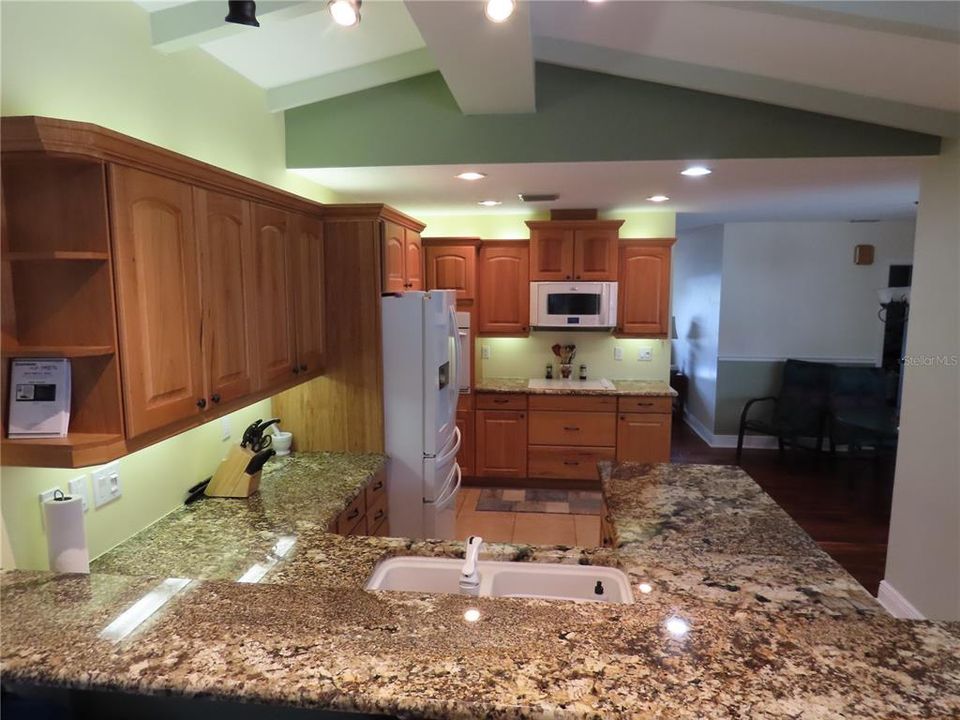 For Sale: $427,000 (3 beds, 2 baths, 1753 Square Feet)
