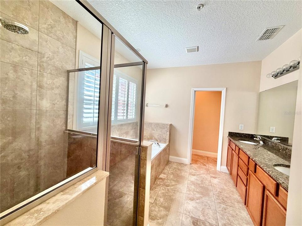 For Rent: $2,590 (3 beds, 2 baths, 2016 Square Feet)