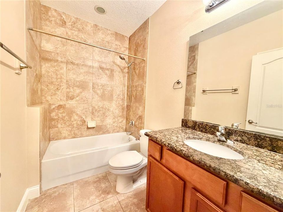 For Rent: $2,590 (3 beds, 2 baths, 2016 Square Feet)