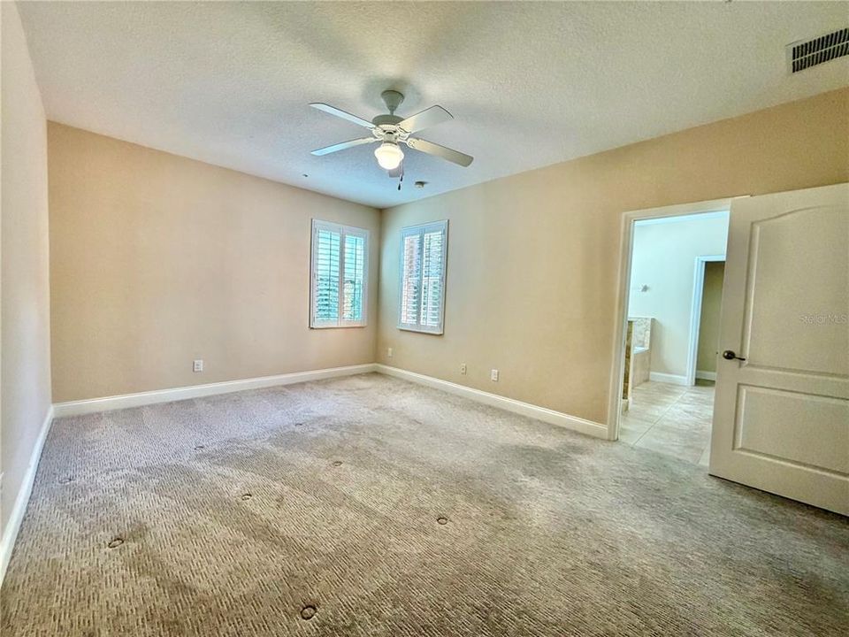 For Rent: $2,590 (3 beds, 2 baths, 2016 Square Feet)