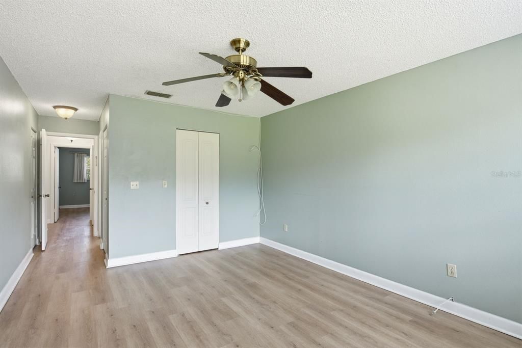 For Sale: $130,000 (2 beds, 2 baths, 1135 Square Feet)