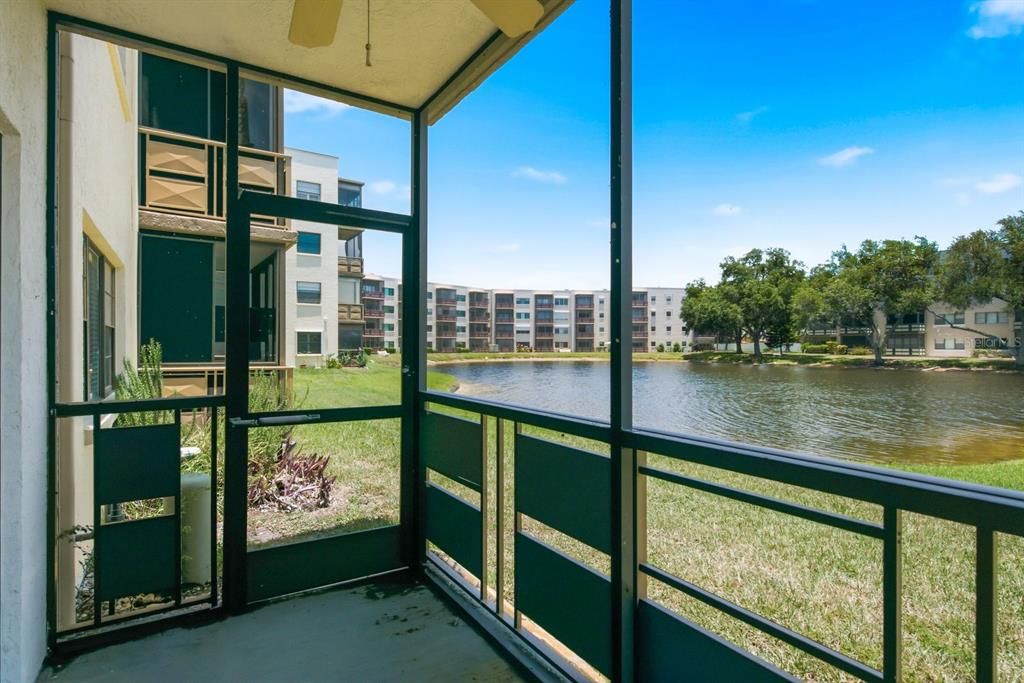 For Sale: $130,000 (2 beds, 2 baths, 1135 Square Feet)