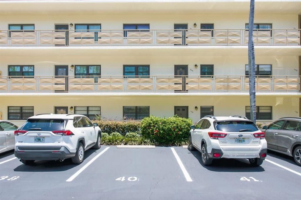 For Sale: $130,000 (2 beds, 2 baths, 1135 Square Feet)