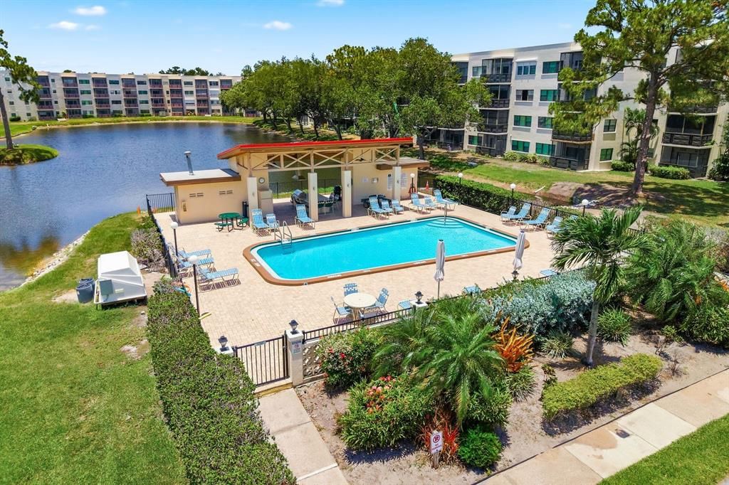 For Sale: $130,000 (2 beds, 2 baths, 1135 Square Feet)