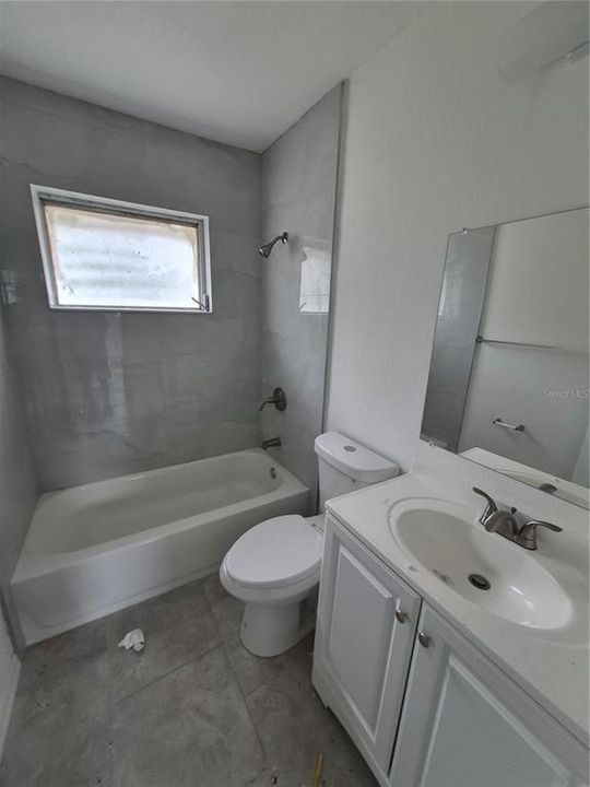 For Rent: $1,299 (3 beds, 1 baths, 1078 Square Feet)