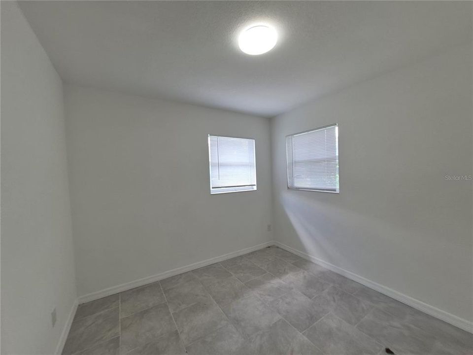 For Rent: $1,299 (3 beds, 1 baths, 1078 Square Feet)