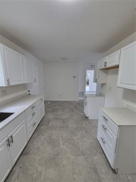For Rent: $1,299 (3 beds, 1 baths, 1078 Square Feet)