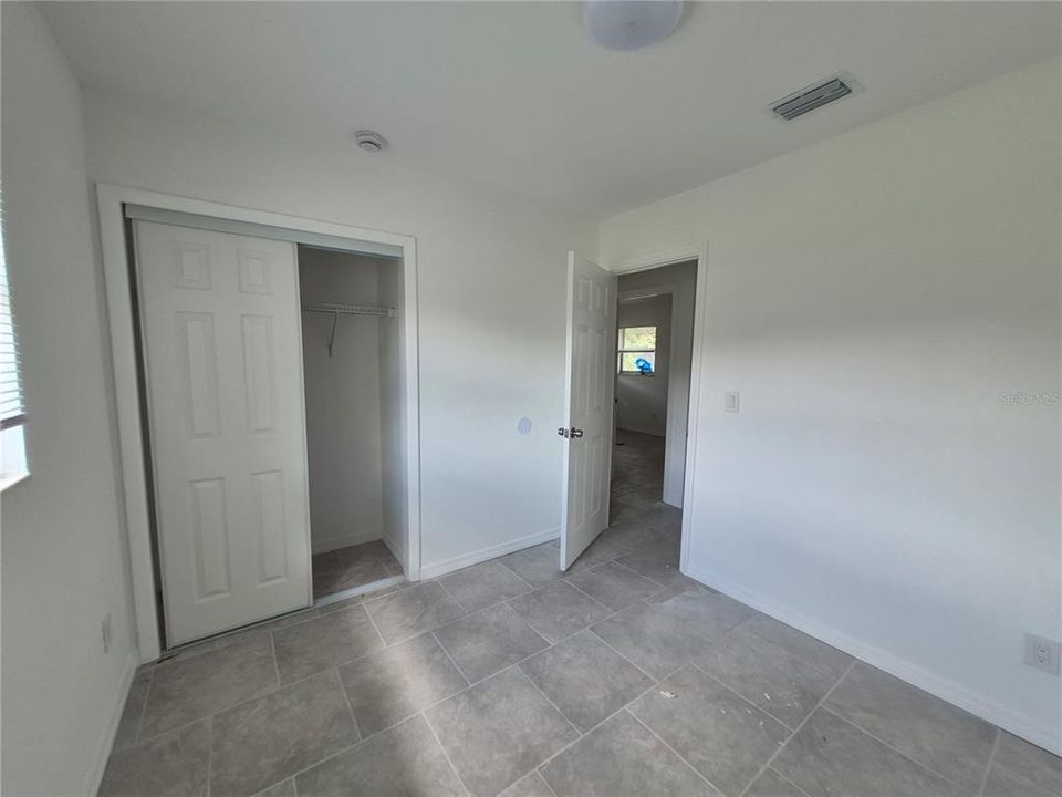 For Rent: $1,299 (3 beds, 1 baths, 1078 Square Feet)