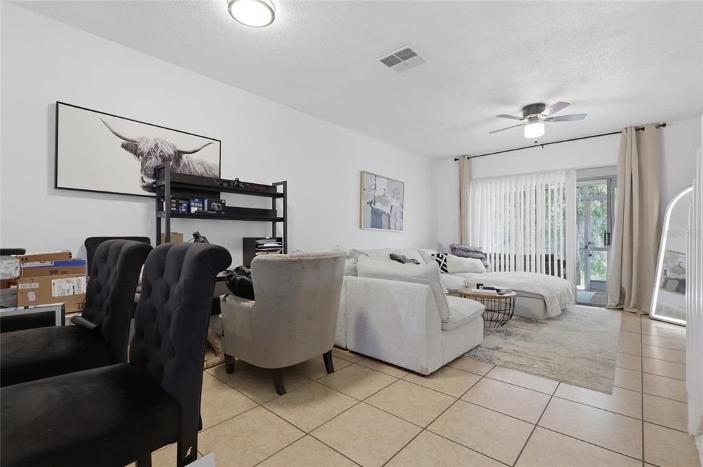 For Sale: $204,900 (2 beds, 2 baths, 1184 Square Feet)