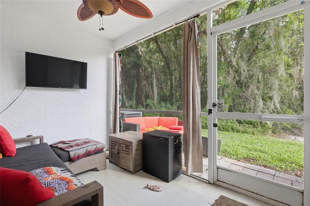 For Sale: $204,900 (2 beds, 2 baths, 1184 Square Feet)