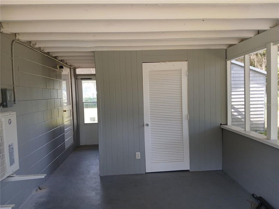 For Sale: $155,000 (2 beds, 1 baths, 660 Square Feet)