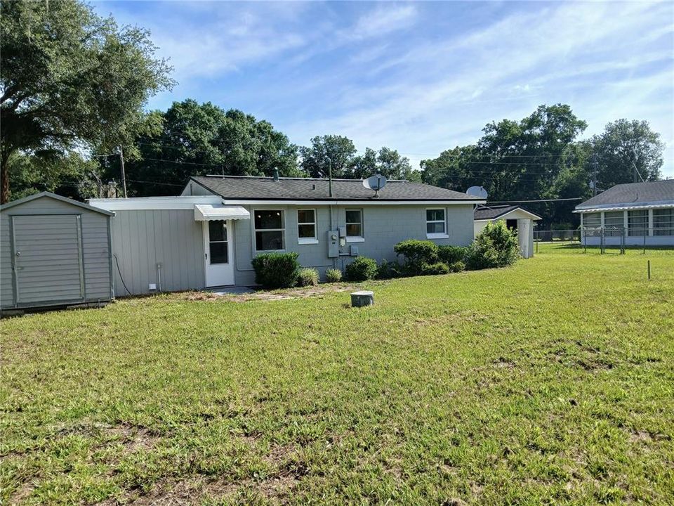For Sale: $155,000 (2 beds, 1 baths, 660 Square Feet)