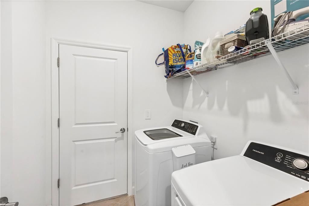 For Sale: $369,900 (2 beds, 2 baths, 1557 Square Feet)
