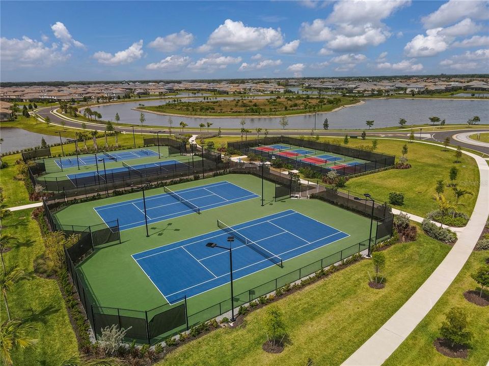 For Sale: $369,900 (2 beds, 2 baths, 1557 Square Feet)