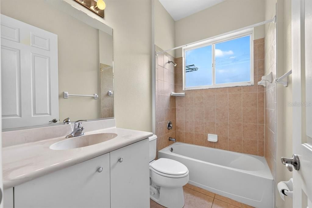 En Venta: $497,000 (3 camas, 2 baños, 1983 Pies cuadrados)