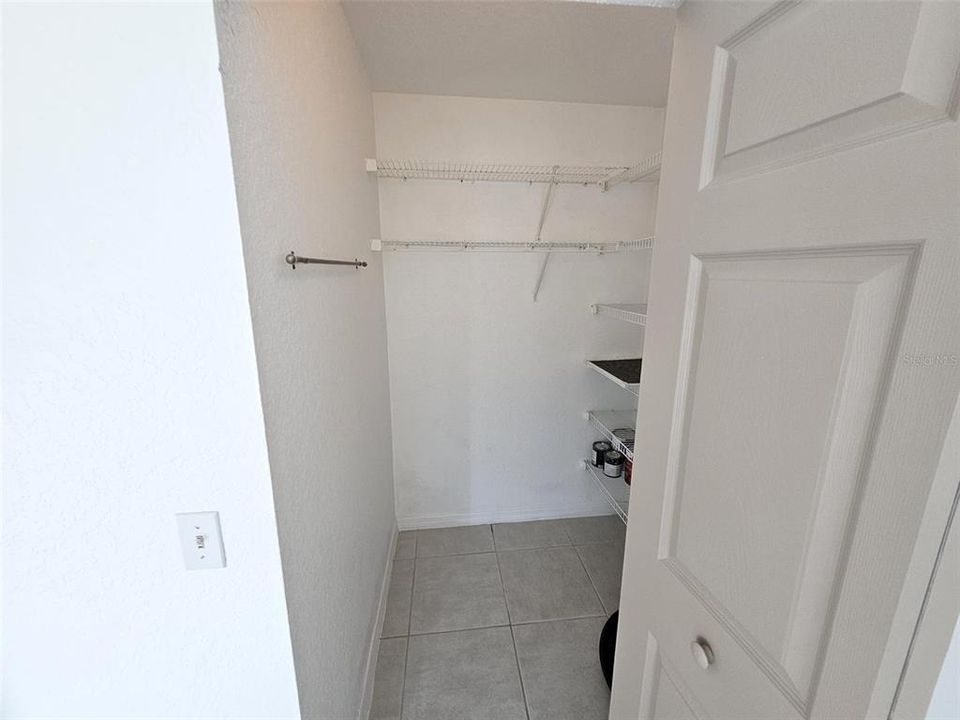 For Rent: $1,600 (2 beds, 2 baths, 860 Square Feet)