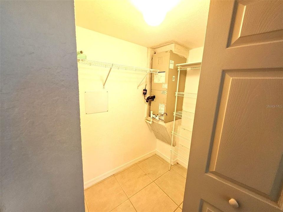 For Rent: $1,600 (2 beds, 2 baths, 860 Square Feet)