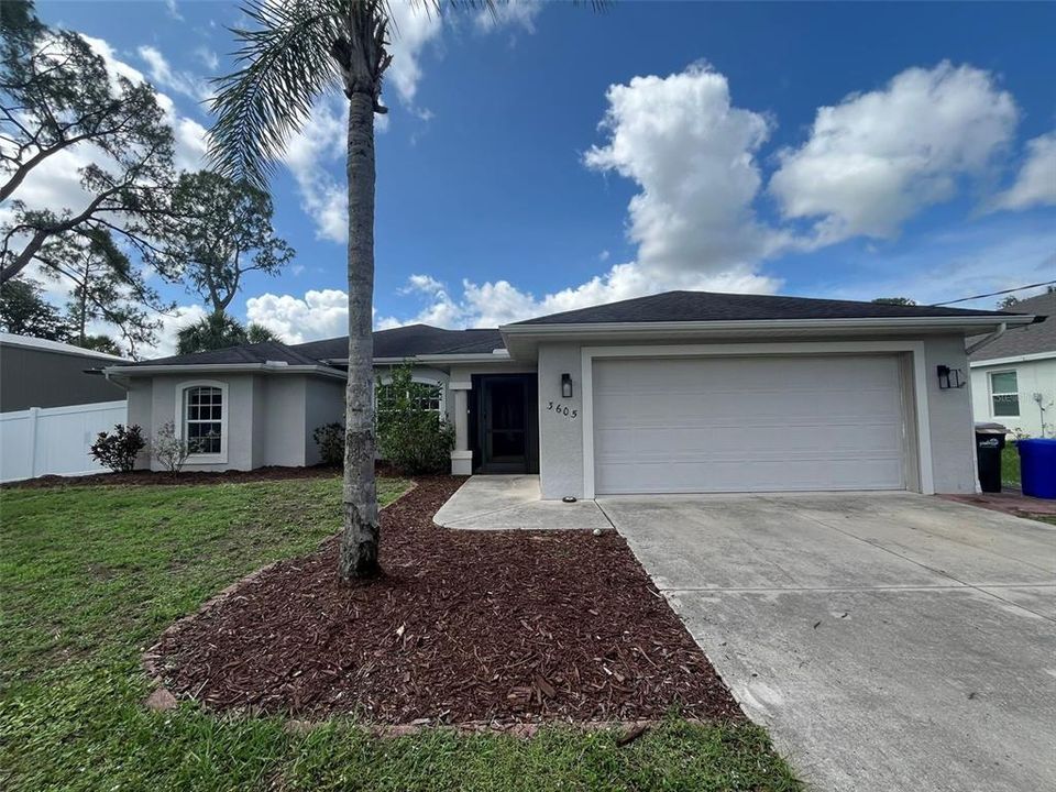For Rent: $1,900 (3 beds, 2 baths, 1602 Square Feet)
