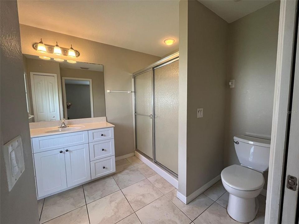 For Rent: $1,900 (3 beds, 2 baths, 1602 Square Feet)