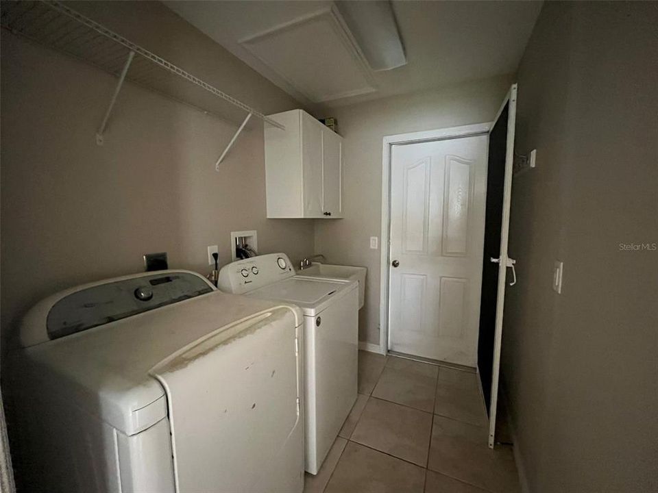 For Rent: $1,900 (3 beds, 2 baths, 1602 Square Feet)
