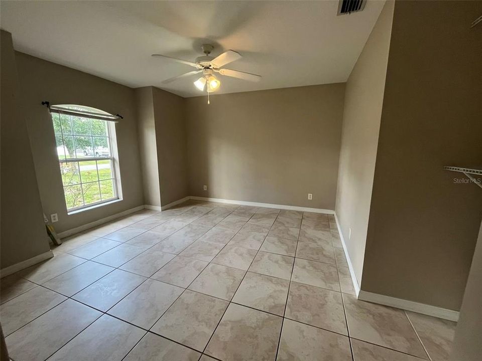 For Rent: $1,900 (3 beds, 2 baths, 1602 Square Feet)