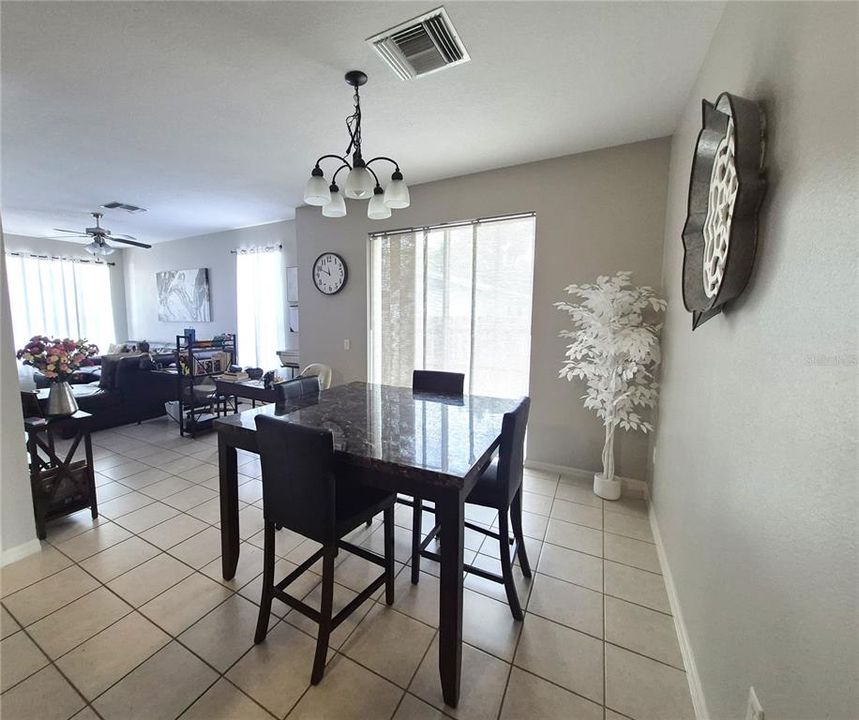 En Venta: $575,900 (6 camas, 4 baños, 3062 Pies cuadrados)