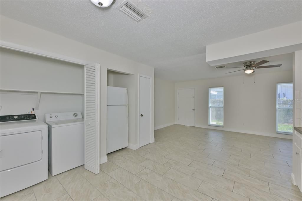 For Rent: $1,525 (2 beds, 1 baths, 804 Square Feet)