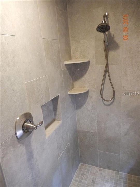 В аренду: $2,400 (3 спален, 2 ванн, 1706 Квадратных фут)