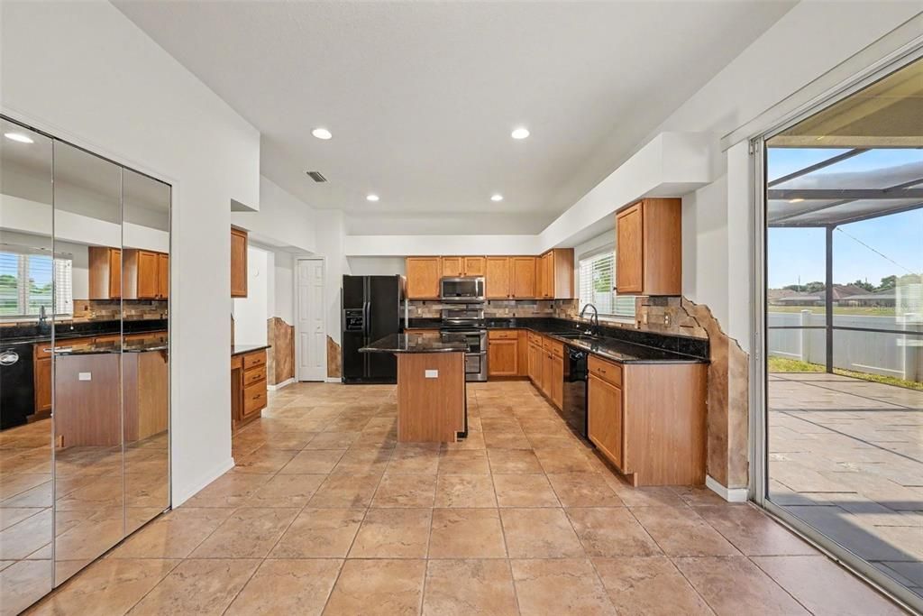 For Sale: $650,000 (5 beds, 2 baths, 3343 Square Feet)