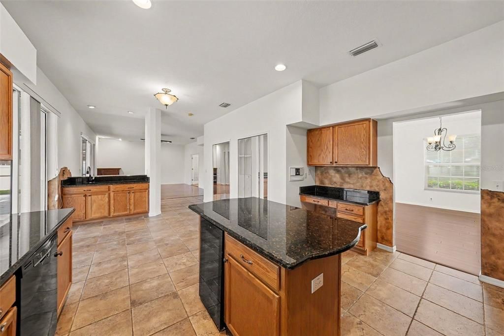For Sale: $650,000 (5 beds, 2 baths, 3343 Square Feet)