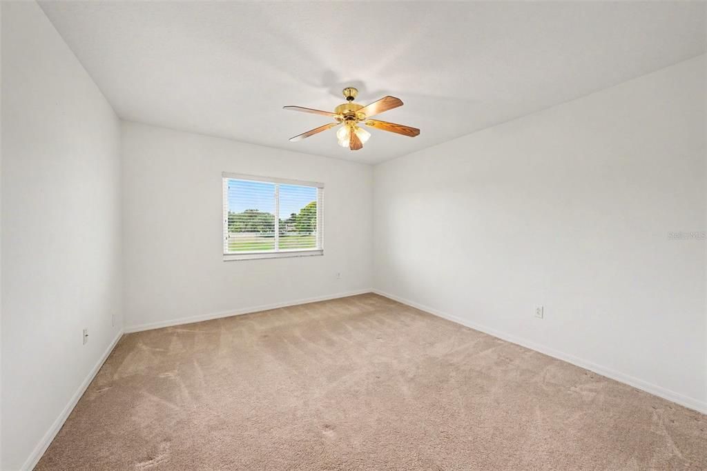 For Sale: $650,000 (5 beds, 2 baths, 3343 Square Feet)