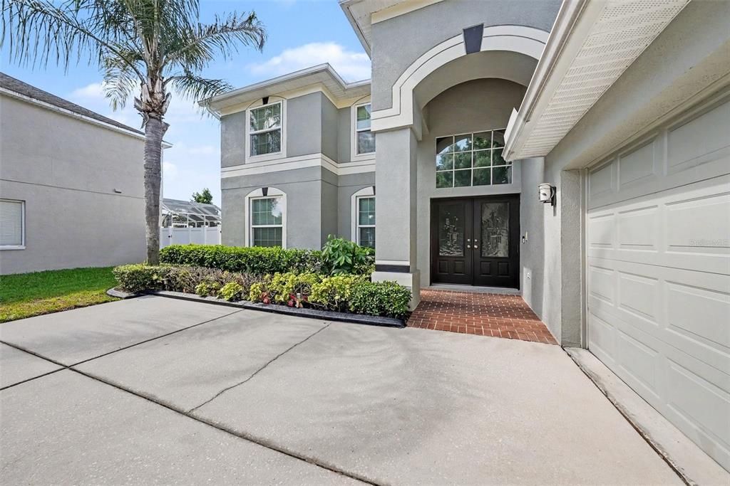 For Sale: $650,000 (5 beds, 2 baths, 3343 Square Feet)