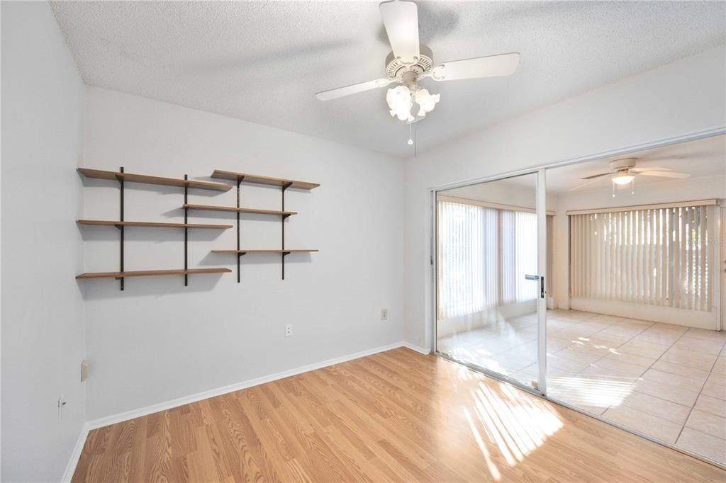 En Venta: $270,000 (2 camas, 2 baños, 1824 Pies cuadrados)