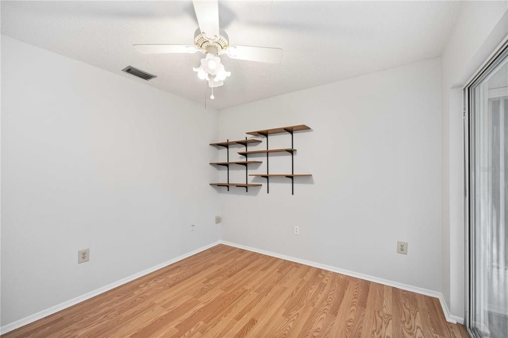 En Venta: $270,000 (2 camas, 2 baños, 1824 Pies cuadrados)