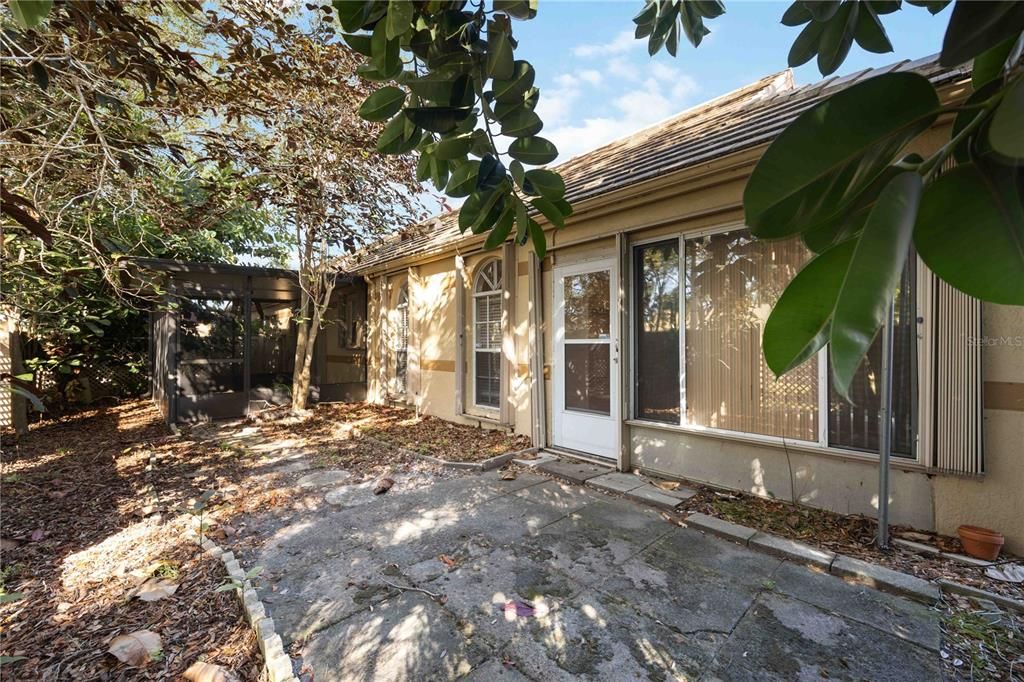 En Venta: $270,000 (2 camas, 2 baños, 1824 Pies cuadrados)