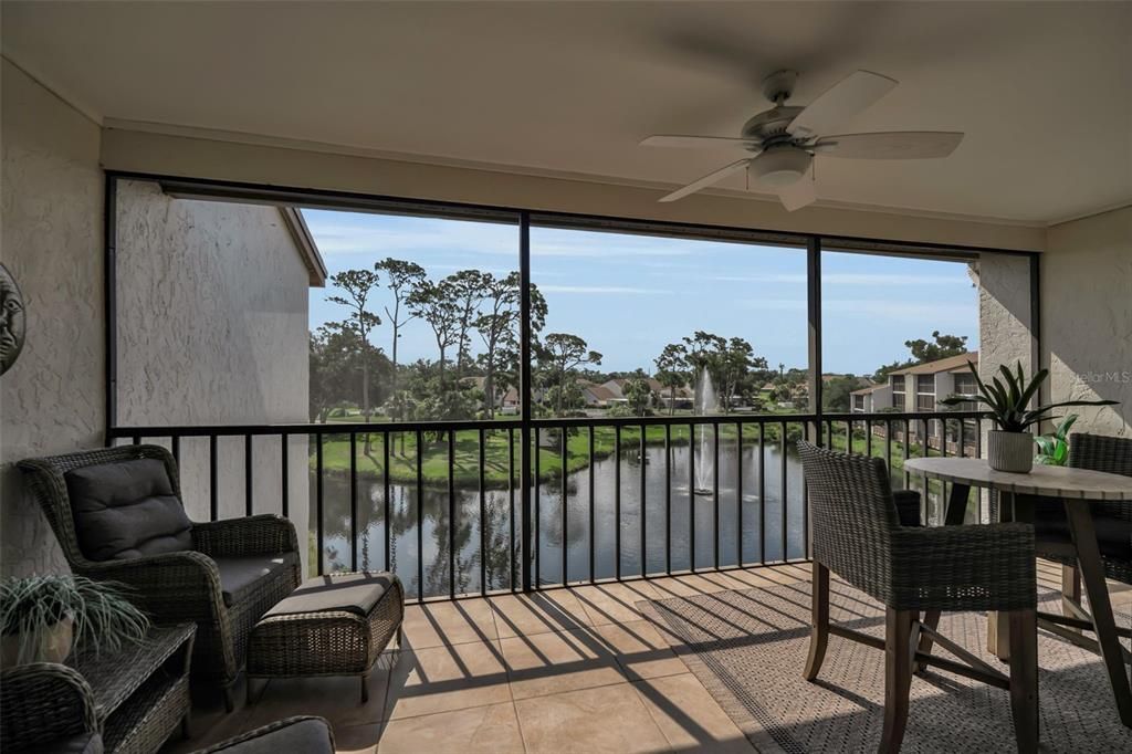 For Sale: $210,000 (1 beds, 1 baths, 763 Square Feet)