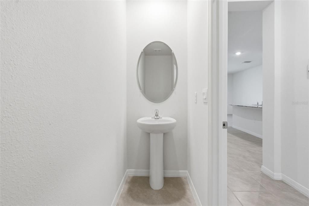 На продажу: $275,000 (3 спален, 2 ванн, 1695 Квадратных фут)