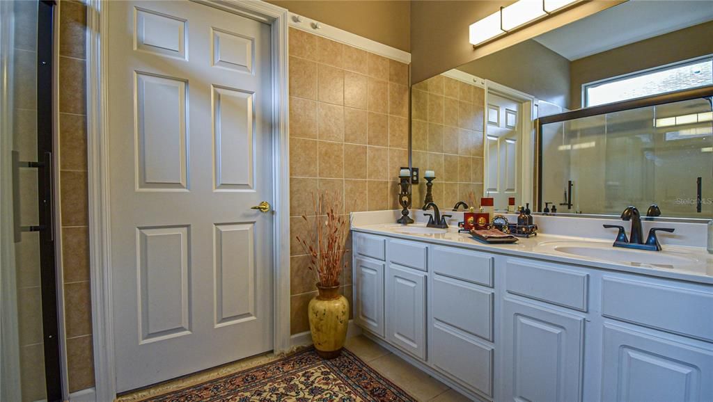 For Sale: $309,900 (2 beds, 2 baths, 1498 Square Feet)