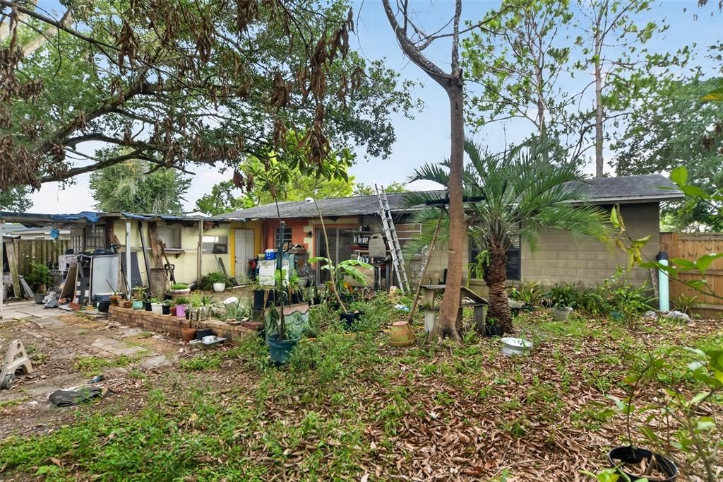 For Sale: $260,000 (3 beds, 1 baths, 1250 Square Feet)
