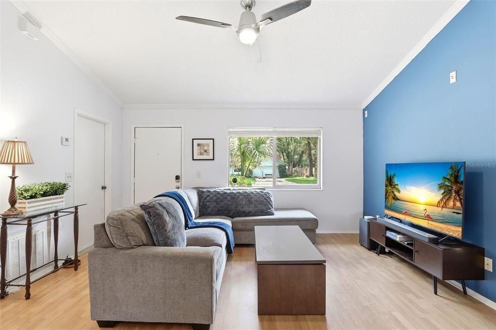 For Sale: $334,990 (3 beds, 2 baths, 1134 Square Feet)