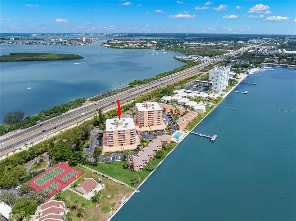 На продажу: $265,000 (2 спален, 2 ванн, 1100 Квадратных фут)