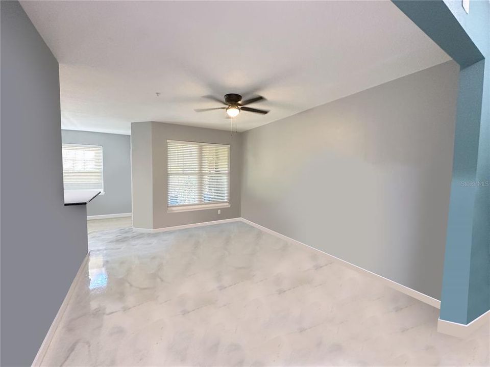 For Rent: $1,896 (1 beds, 1 baths, 867 Square Feet)