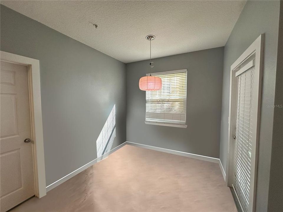 For Rent: $1,896 (1 beds, 1 baths, 867 Square Feet)